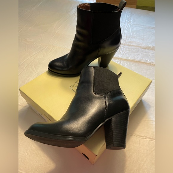 Lucky Brand Chelsea Style leather Ankle Boots - Picture 5 of 7